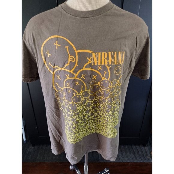 Nirvana official tshirt unisex Large new without tags - Picture 1 of 3